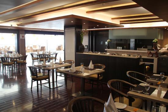 Flavours, Le Poshe by Sparsa